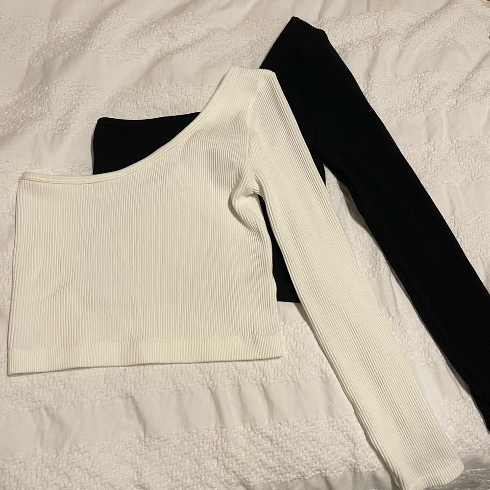 Love Tree One Shoulder Ribbed Cropped Longsleeve